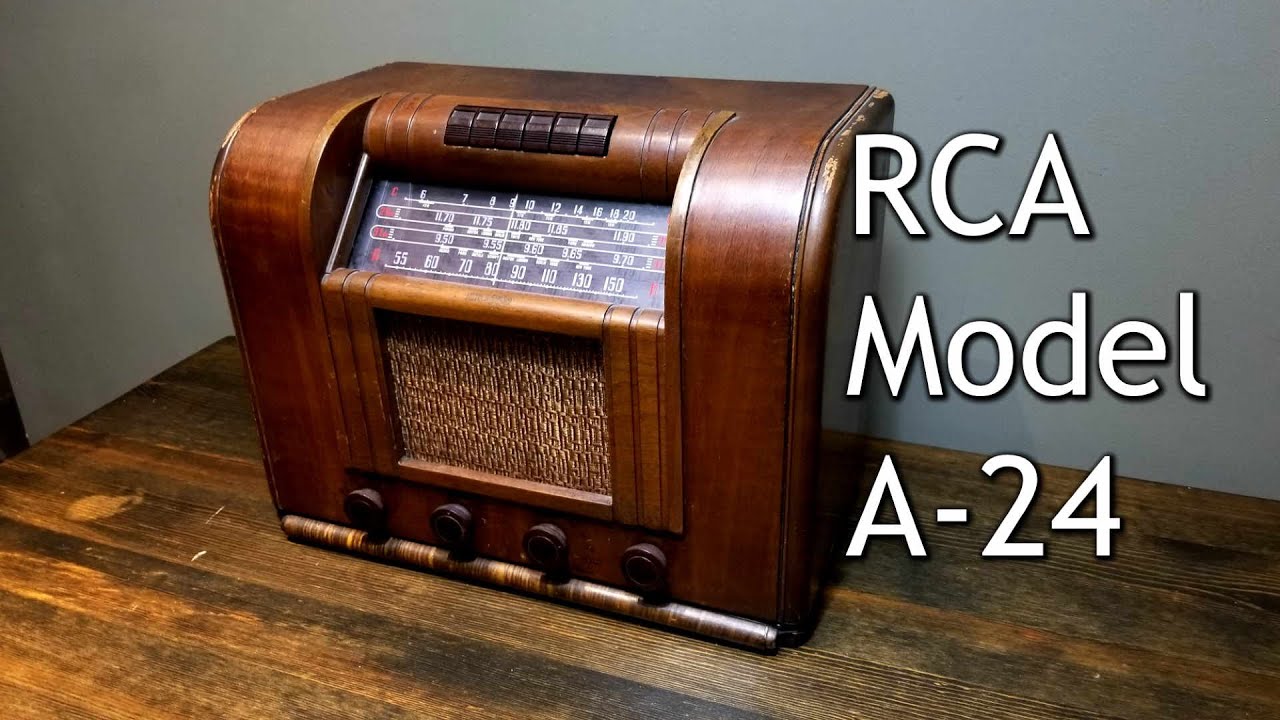 1941 Antique Tube Radio (RCA A-24)