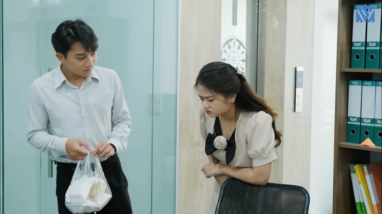 Chủ Tịch Lương Thiện Giúp Cô Bán Xôi Tìm Con Gái Thất Lạc Không Ngờ Lại Là Bạn Gái Mình Và Cái Kết