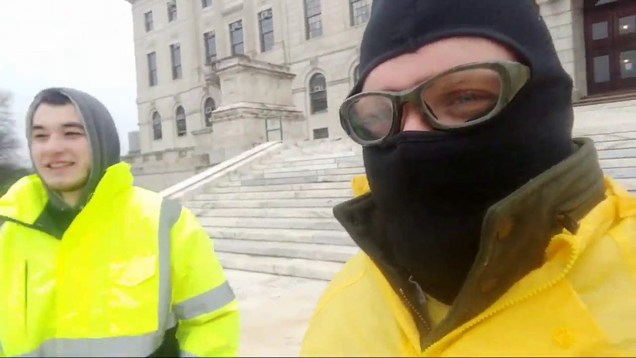 Yellow Vest Jacket Rally 🐝 Rhode Island