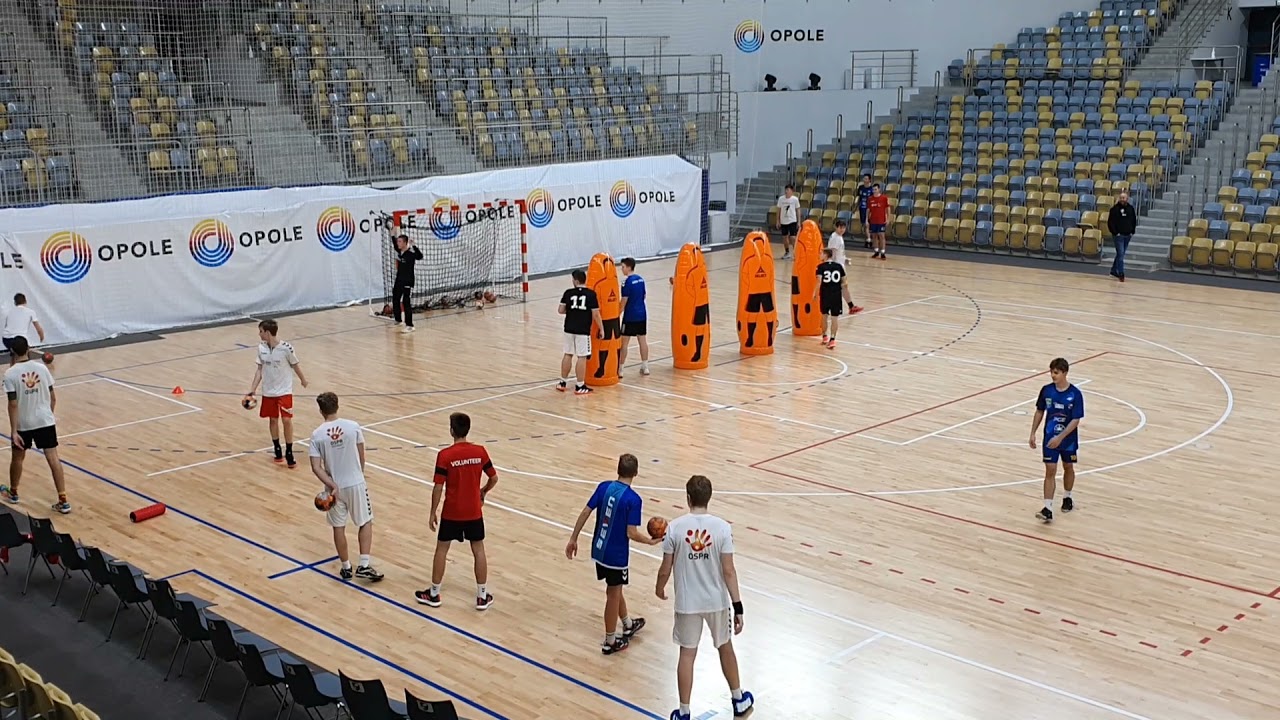 Trening rzutowy. Rzuty z różnych pozycji.