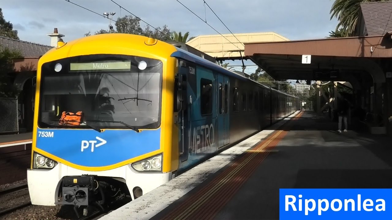 Trains at Ripponlea - Metro Trains Melbourne