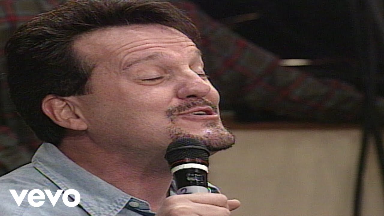 Bill & Gloria Gaither - Over the Moon [Live] ft. Mark Lowry