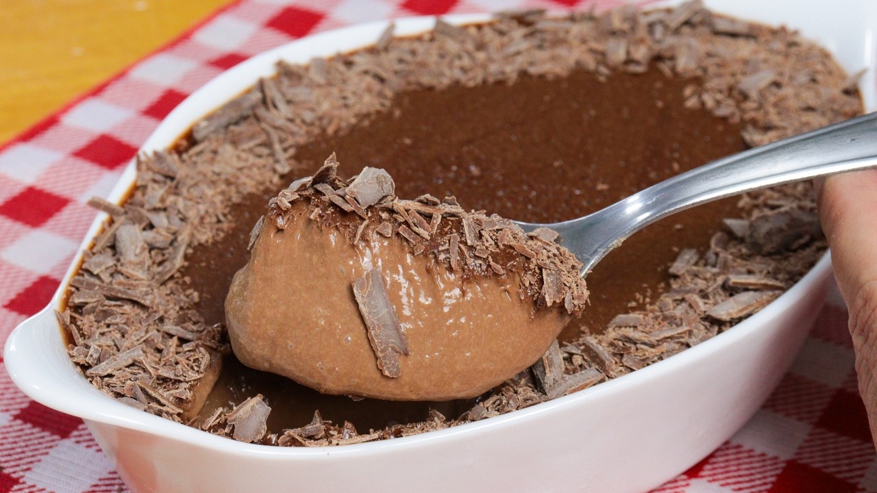 MOUSSE DE CHOCOLATE SEM GELATINA | SÓ 2 INGRDIENTES NO LIQUIDIFICADOR | A MAIS FÁCIL E RÁPIDA