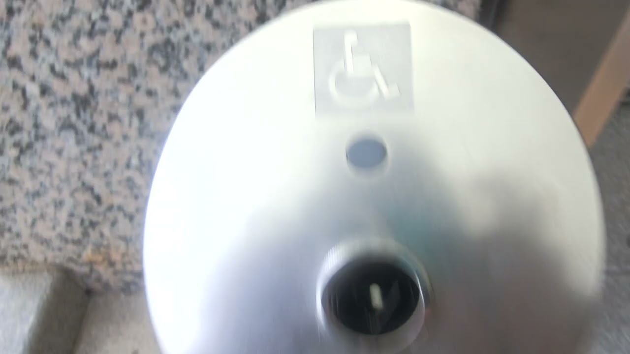 紙屋町シャレオの北西側エレベーターPart3（4号機更新前）