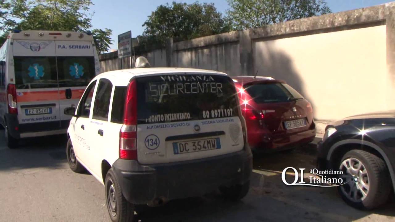 Policlinico, auto sui posti delle ambulanze: tensione e minacce