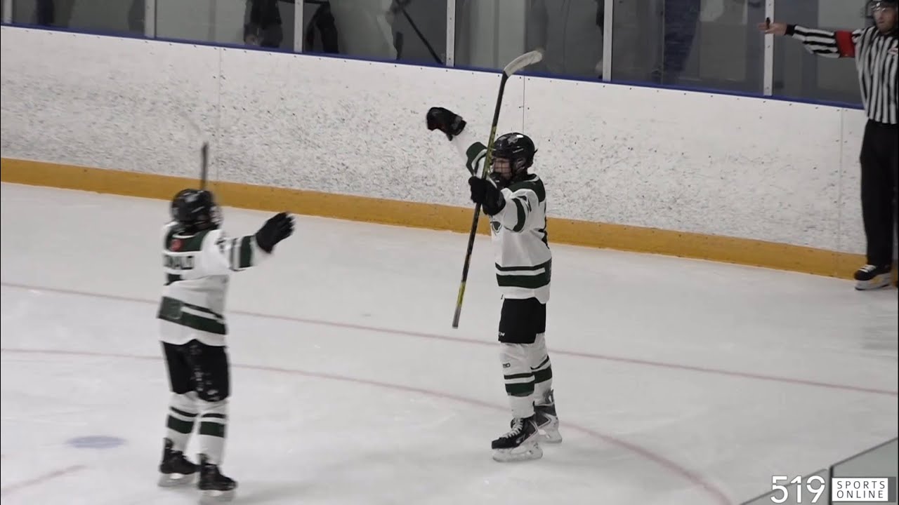 Хоккей среди команд до 14 лет: Halton Hills Thunder против Hespeler Shamrocks.