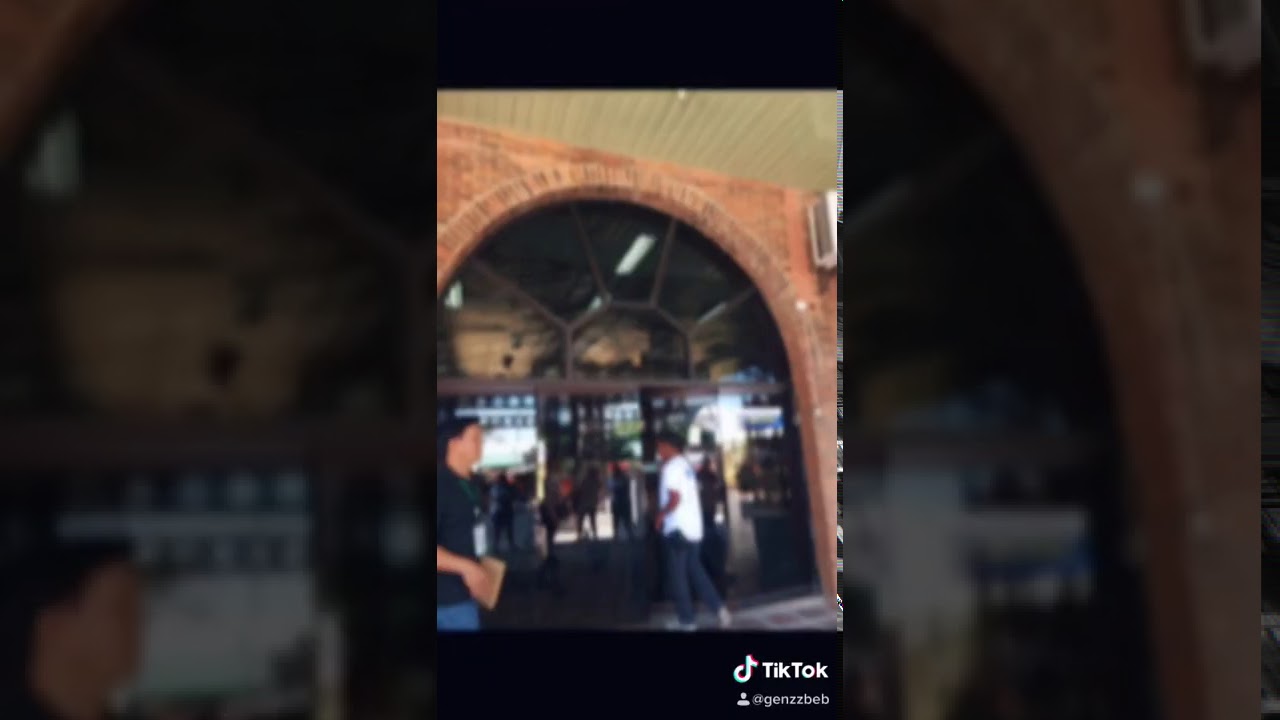 Sweet hug from Enchong Dee