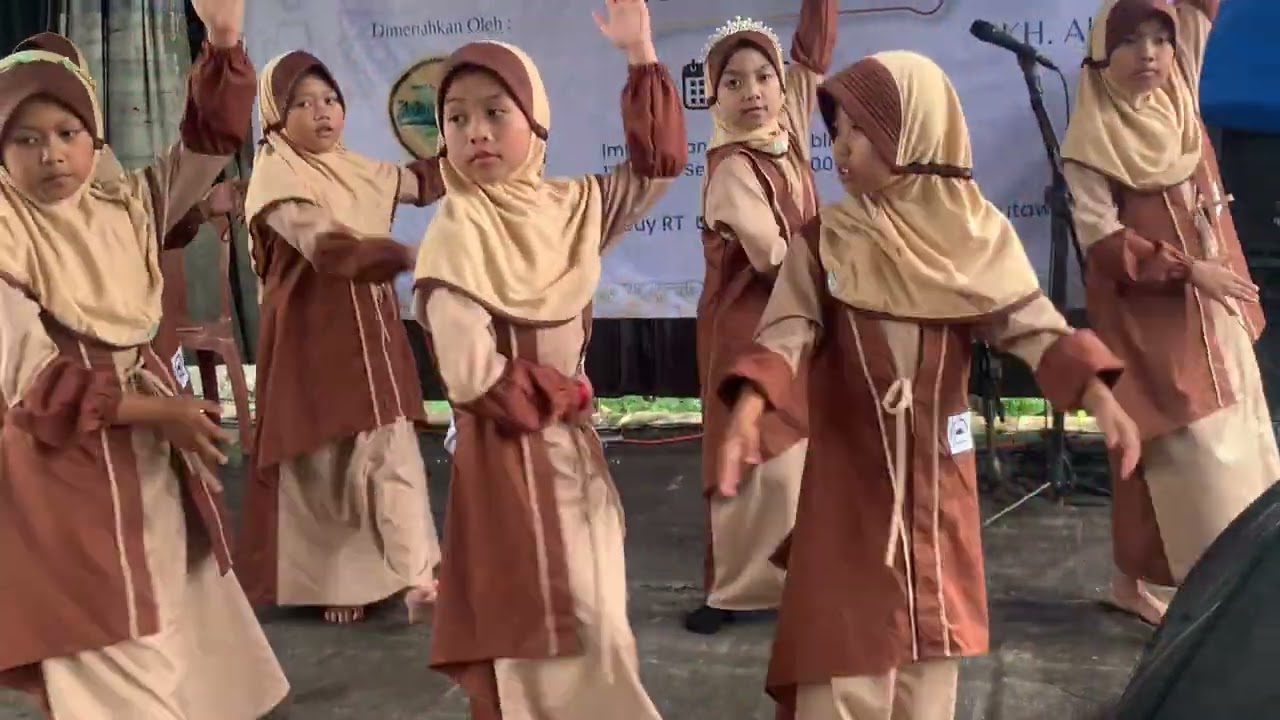 Tarian anak islami