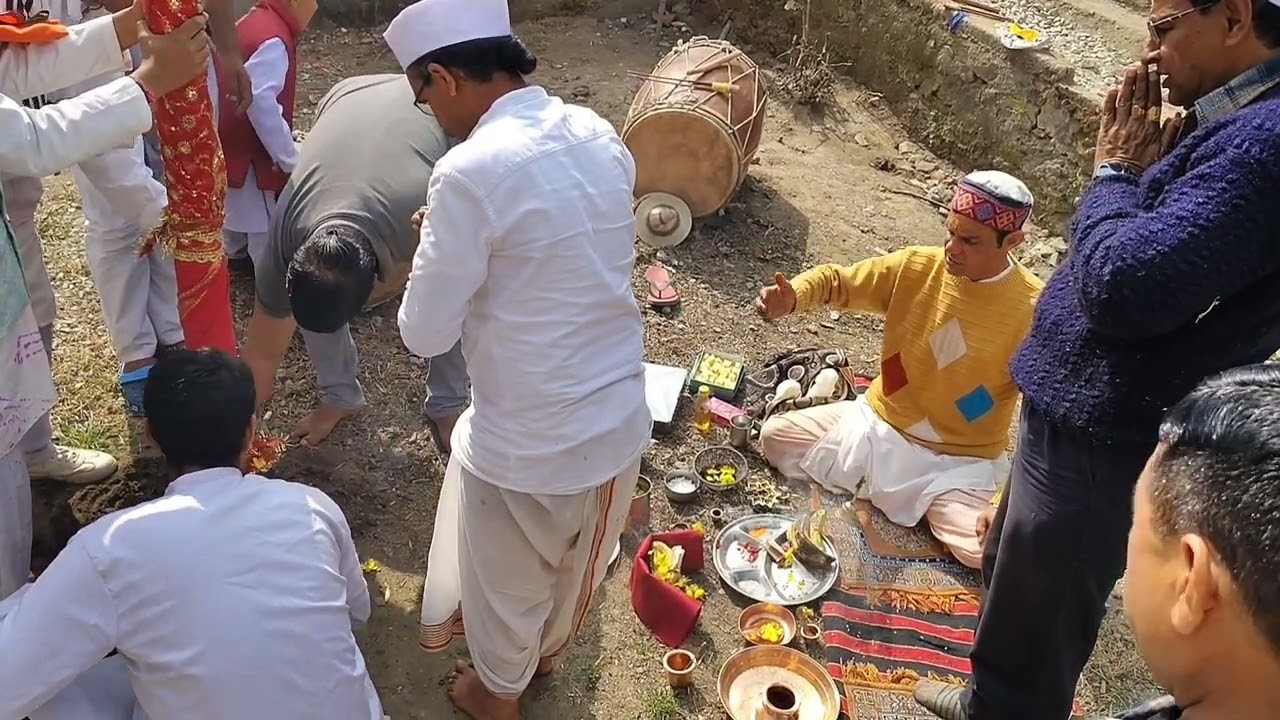 एकादशी के दिन चीर बंधन के साथ हुआ होली का विधिवत शुभारंभ (मादली से)