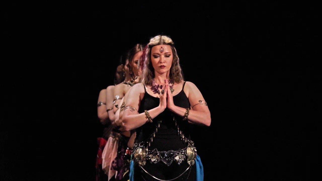 Tribal fusion bellydance 