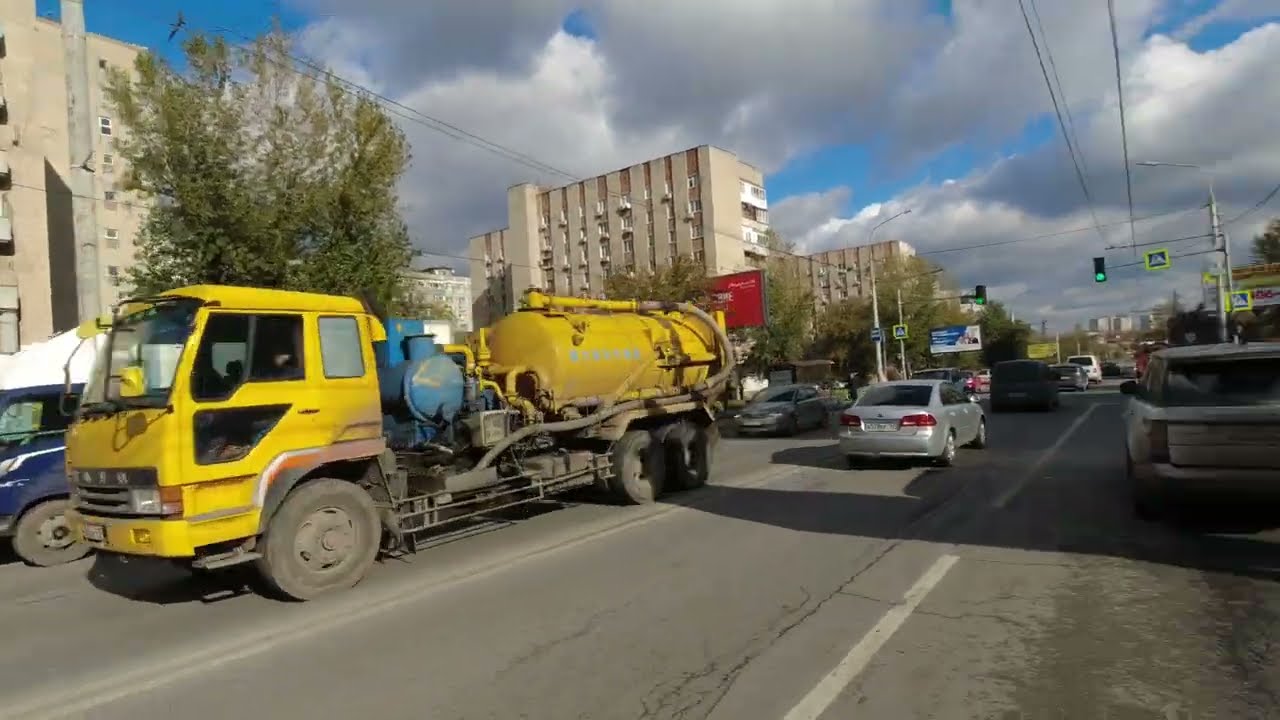 Ростов-на-Дону. Церковь Сурб-Хач. Бульвар Комарова. Улица Волкова. Северный жилой массив. Ноябрь 22г