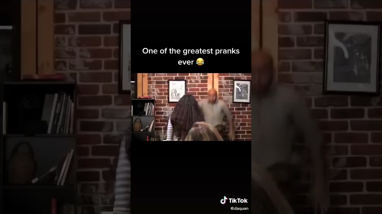 CAFE' DISPUTE CAUGHT ON CAMERA #ytshorts #viral #trending #youtubeshorts #cafe #fyp