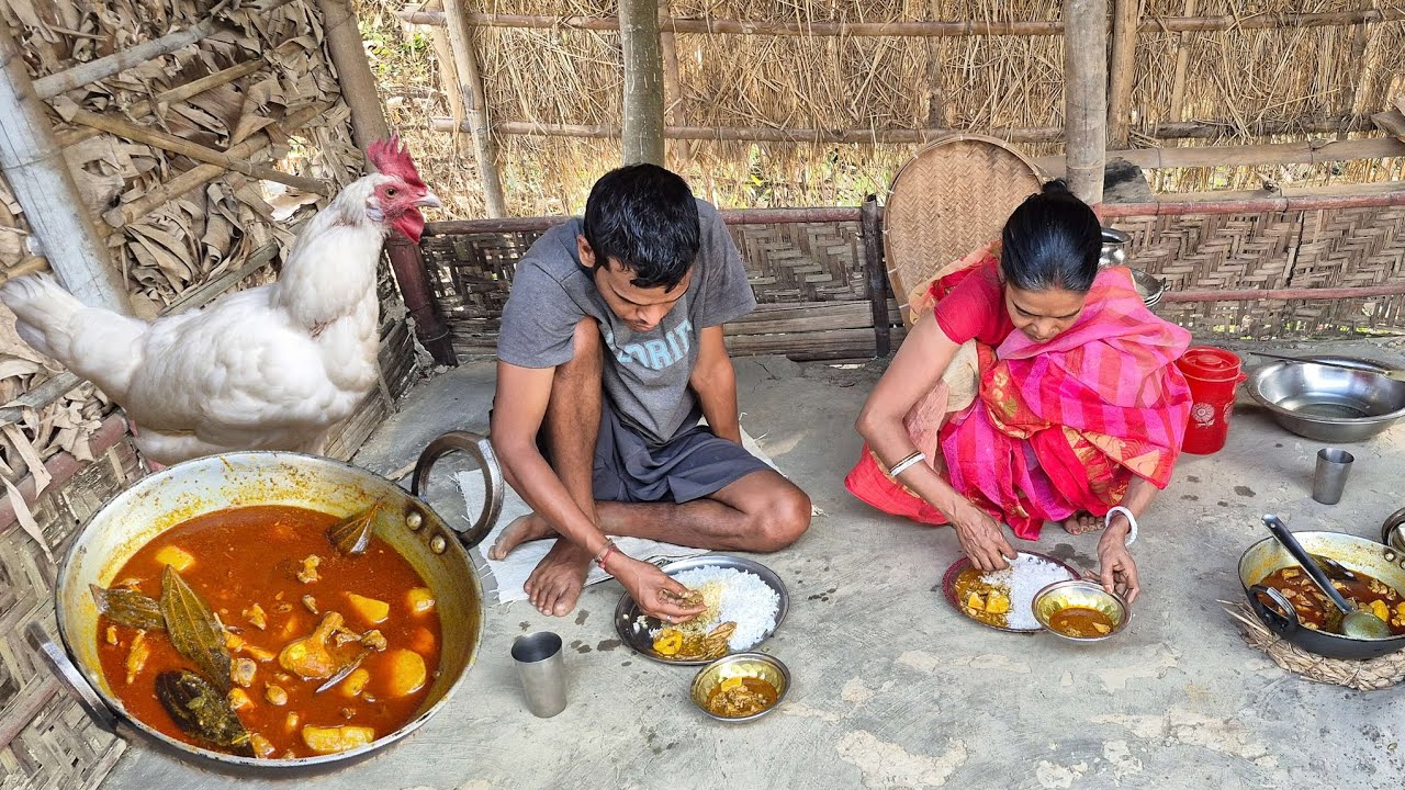 Chicken Curry । Village Style Chicken Recipe Cooking And Eating By Mother and Son 