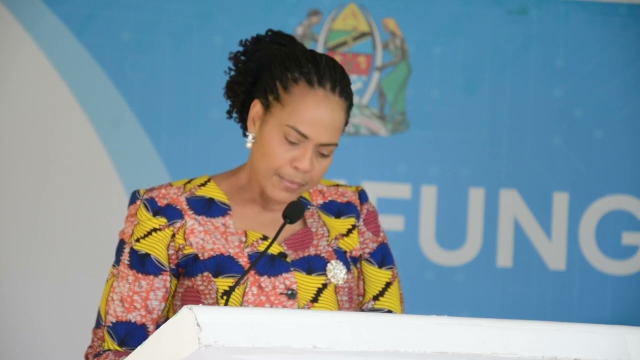 TUNAKUSUDIA KUHIMIZA MATUMIZI YA TENOLOJIA KATIKA UFUNDISHAJI WA MASOMO YA SAYANSI