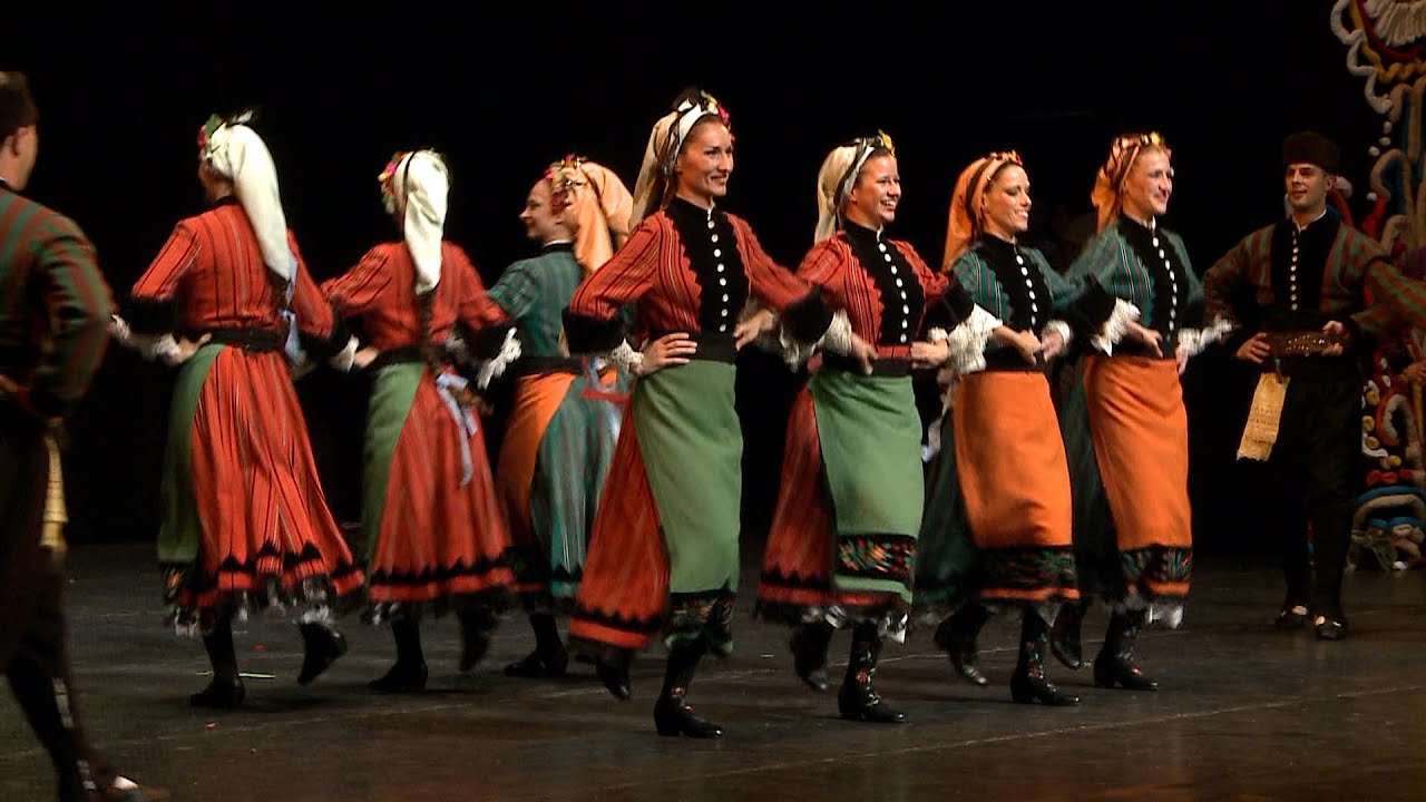 Народный фольклорный ансамбль «Филипп Кутев» - «Тракийские мотивы».