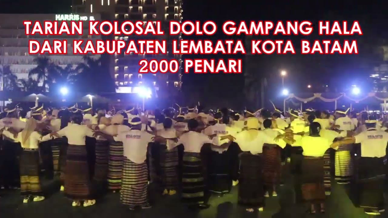 PARADE BUDAYA NTT  KOTA BATAM TARIAN KOLOSAL  DOLO GAMPANG HALA 2000 PENARI  DARI KABUPATEN LEMBATA.