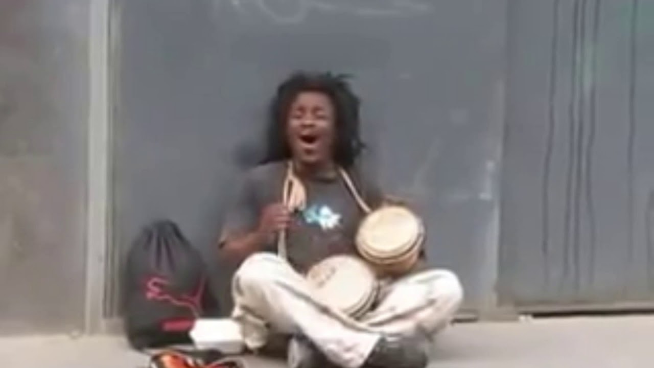 Vagabundos cantando con voces increíbles