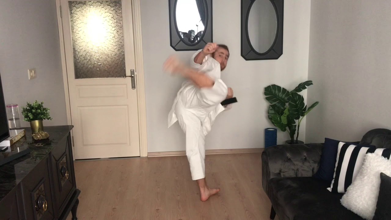 SHOTOKAN KARATE DO STİLİNDE TURUNCU KEMERDEN YEŞİL KEMERE GEÇERKEN YAPILMASI GEREKEN TEKMELER