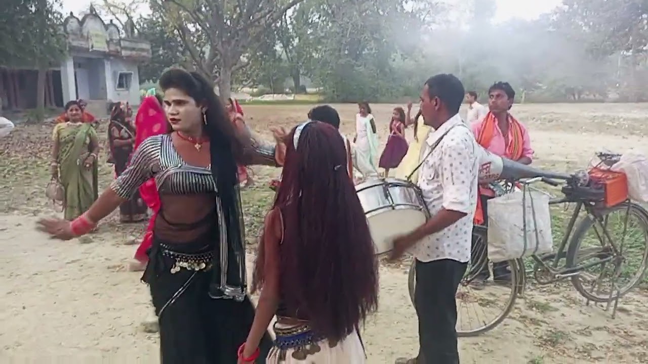 ओम नमः शिवाय म्यूजिक बैंड बाजा मधुपुरी चांदा 🌹🥰🥰#dancemusic #song 💃🥰🇮🇳