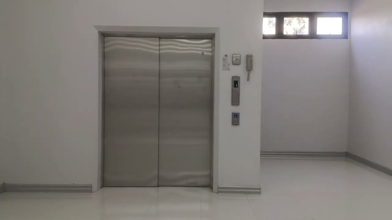 1x Big Sword elevator at Buriram International airport l, Buriram, Thailand 