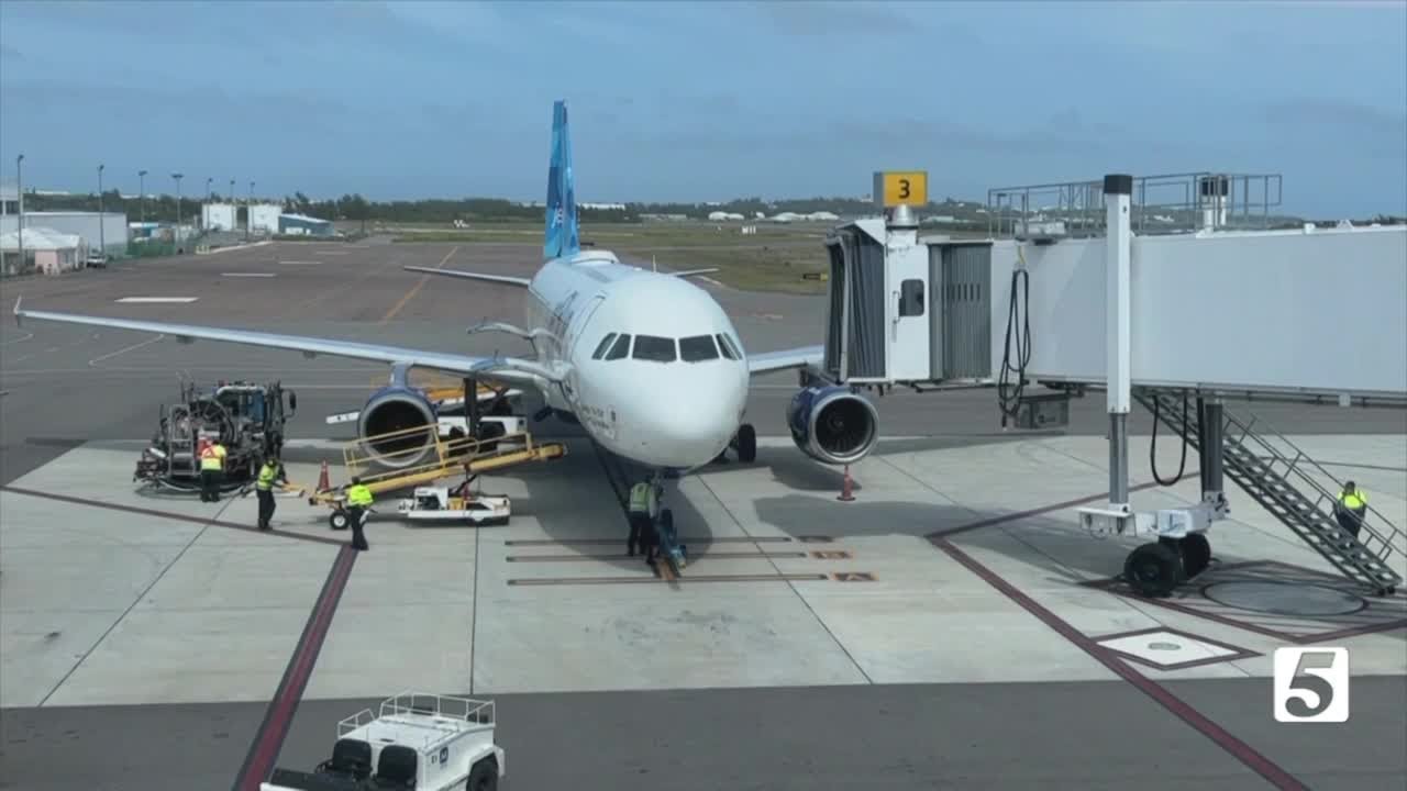 Consumer Reports: Avoiding airline fees