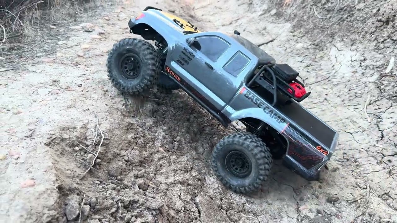 Axial SCX10 III Tackles the Trail at Miramar Lake | Tough Climb, Real Terrain
