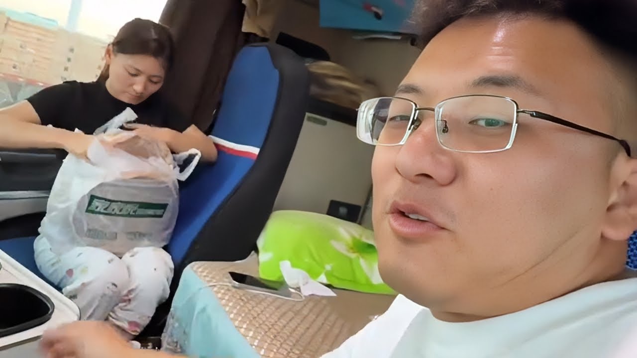 新疆吐鲁番直达山东淄博，两台车28吨哈密瓜，跨越3000公里的甜蜜#卡车司机#货运行业#哈密瓜#记录真实生活 #卡车小冯