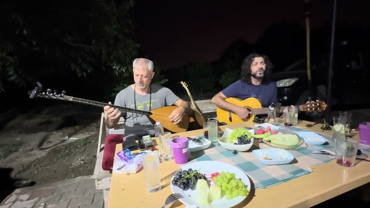 Şu Karşıki Dağda Kar Var Duman yok