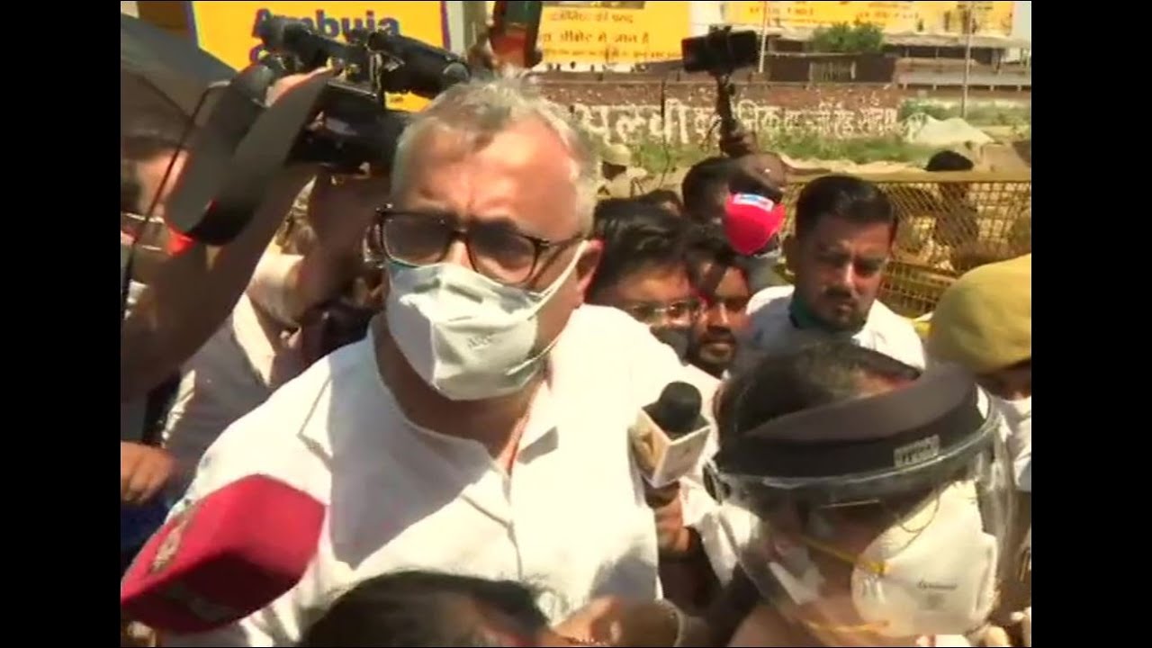Hathras gangrape: TMC MPs file complaint against SDM over manhandling and misbehaviour