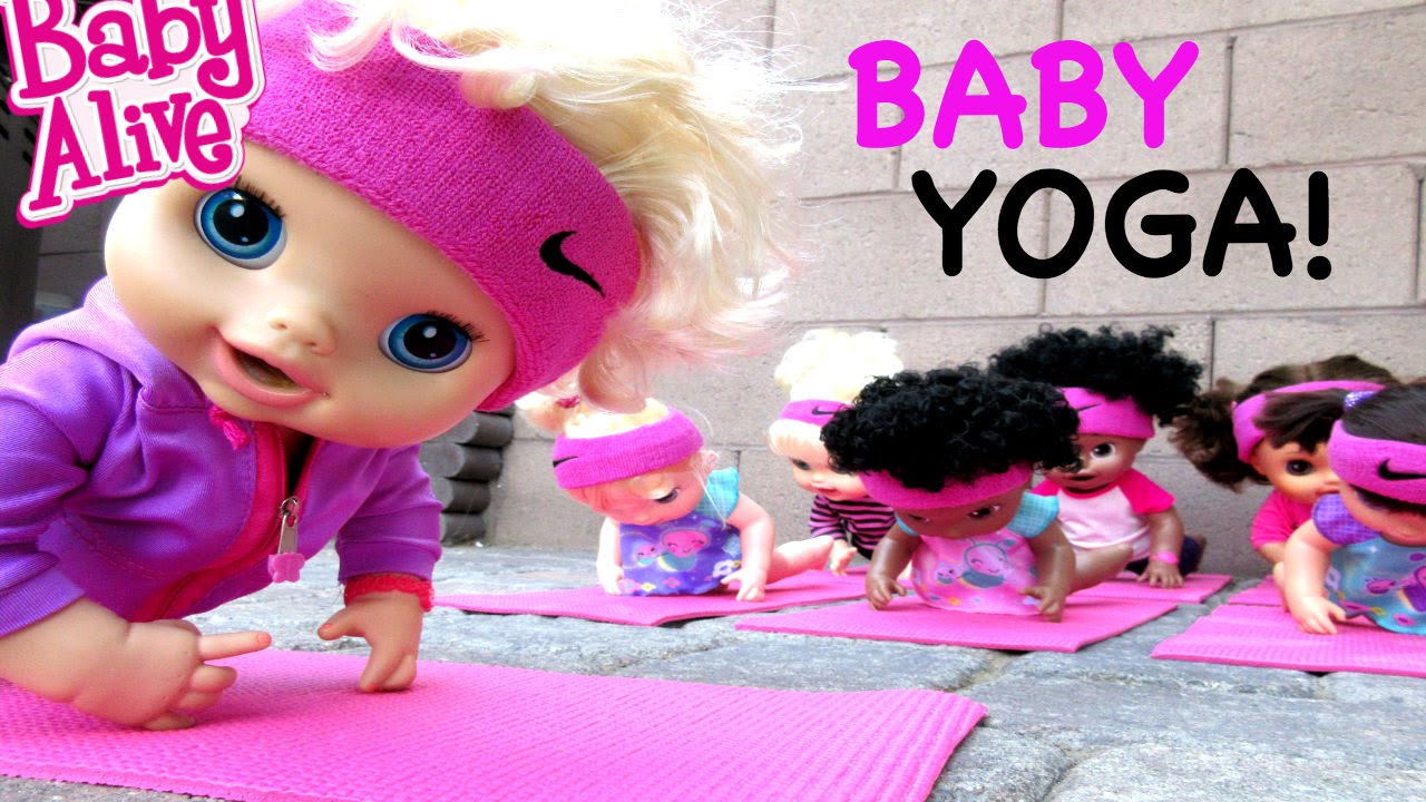 BABY ALIVE Goes To A Yoga Class With Baby Alive Dolls!