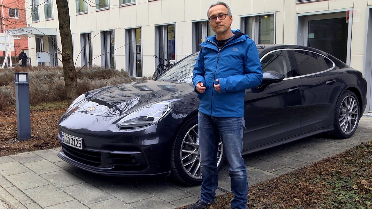 Infotainment-System des Porsche Panamera 4S im Test