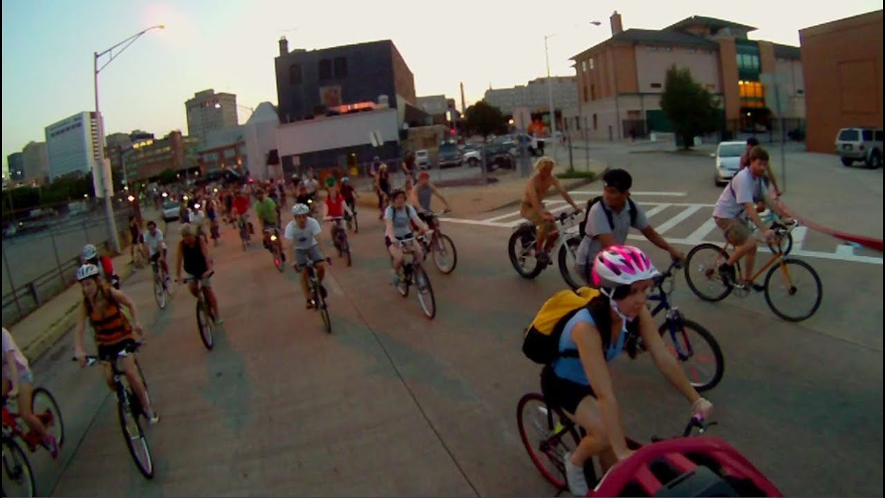 Baltimore Bike Party's Moonlight Madness Ride