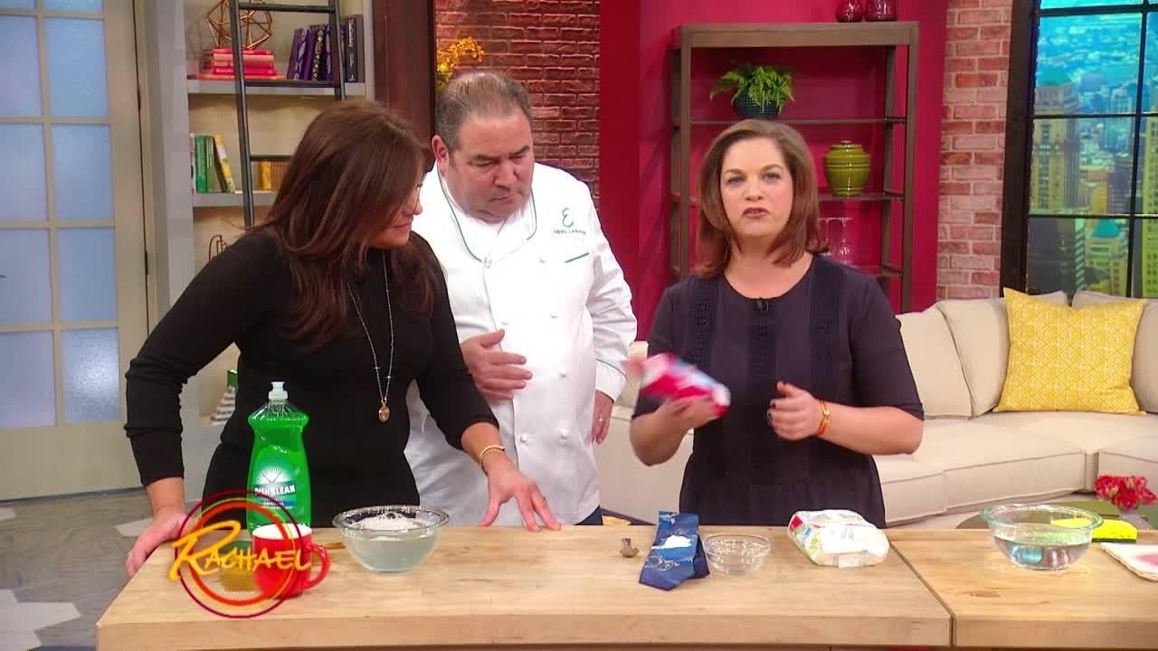 Lifesaving Tips to Remove Stains at Your Holiday Party