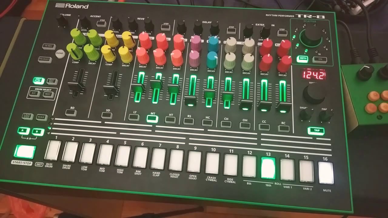 TR-8, Pocket Piano and Bolsa Bass jam