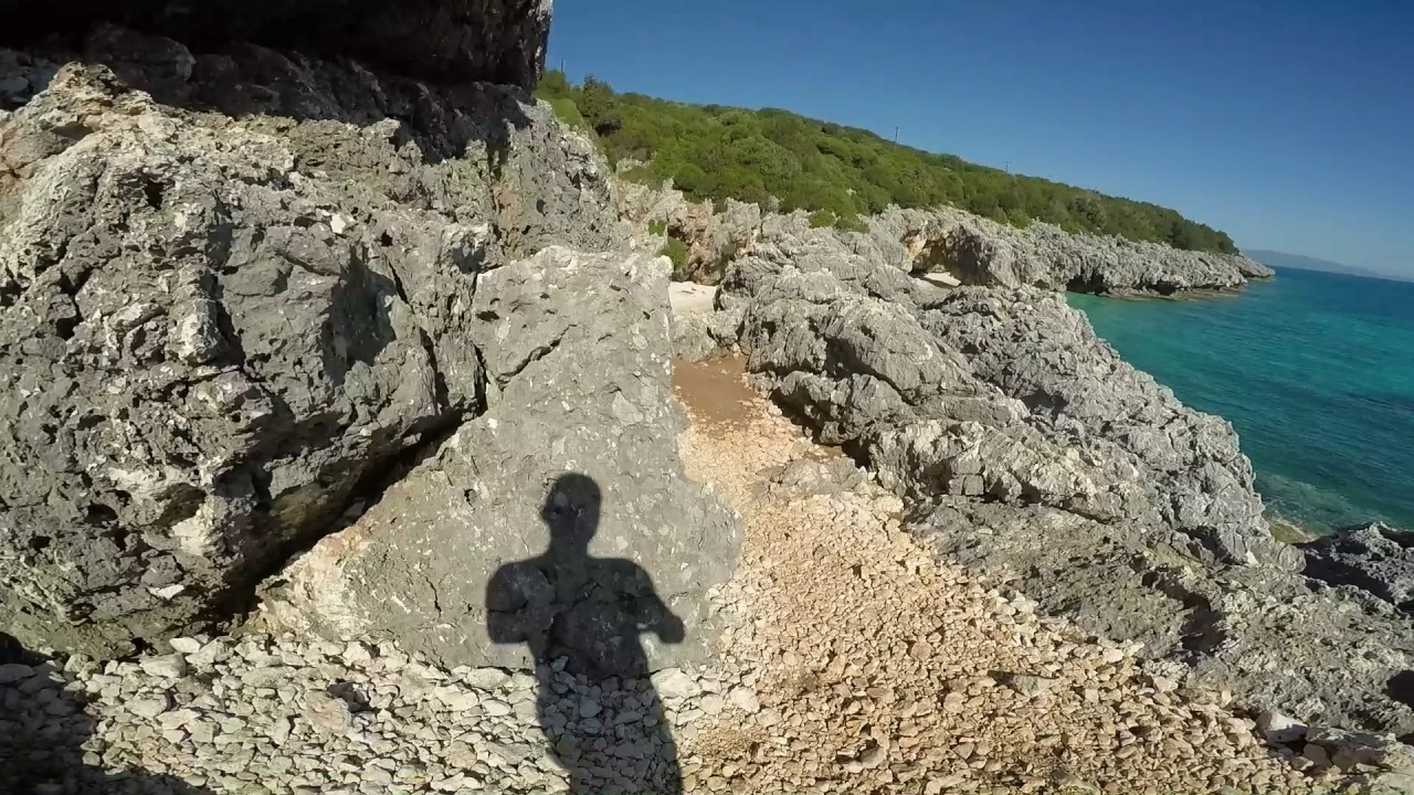 The footpath to Kato Lagadi beach