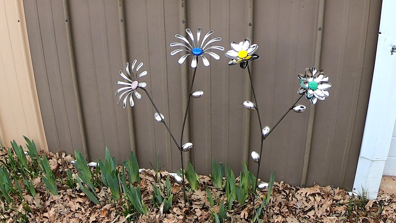 Spoon Flower Lawn Ornaments