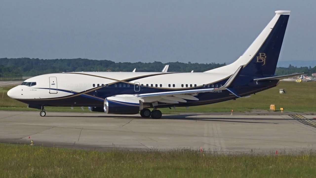 [FullHD] Boeing Company's 737-700BBJ takeoff at Geneva/GVA/LSGG
