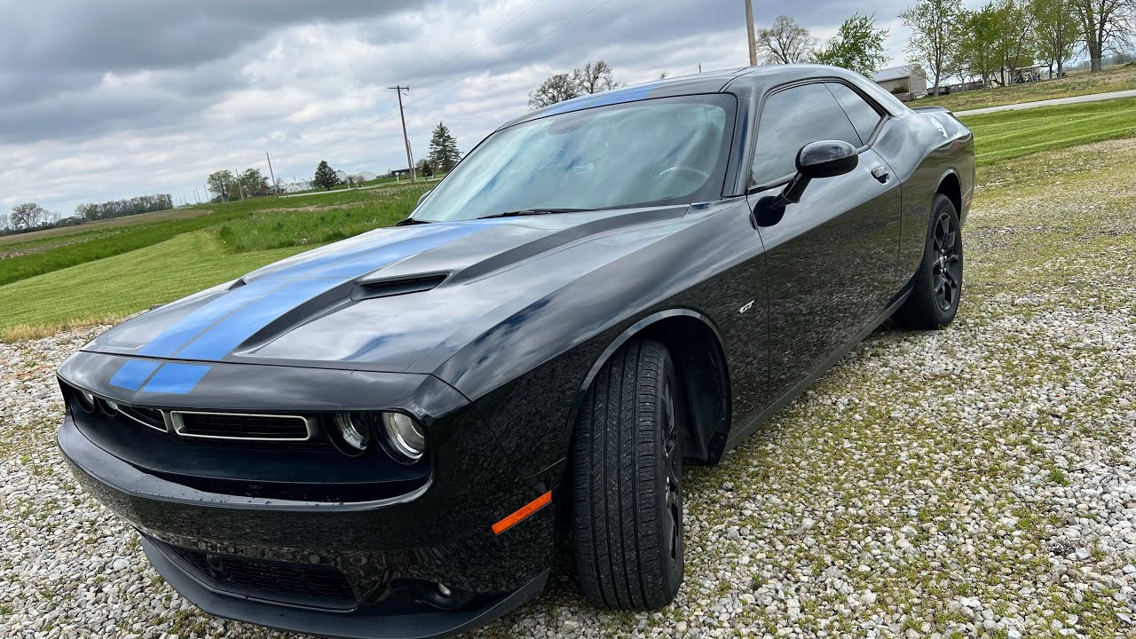 2018 Dodge Challenger GT AWD : Walkthrough and tour