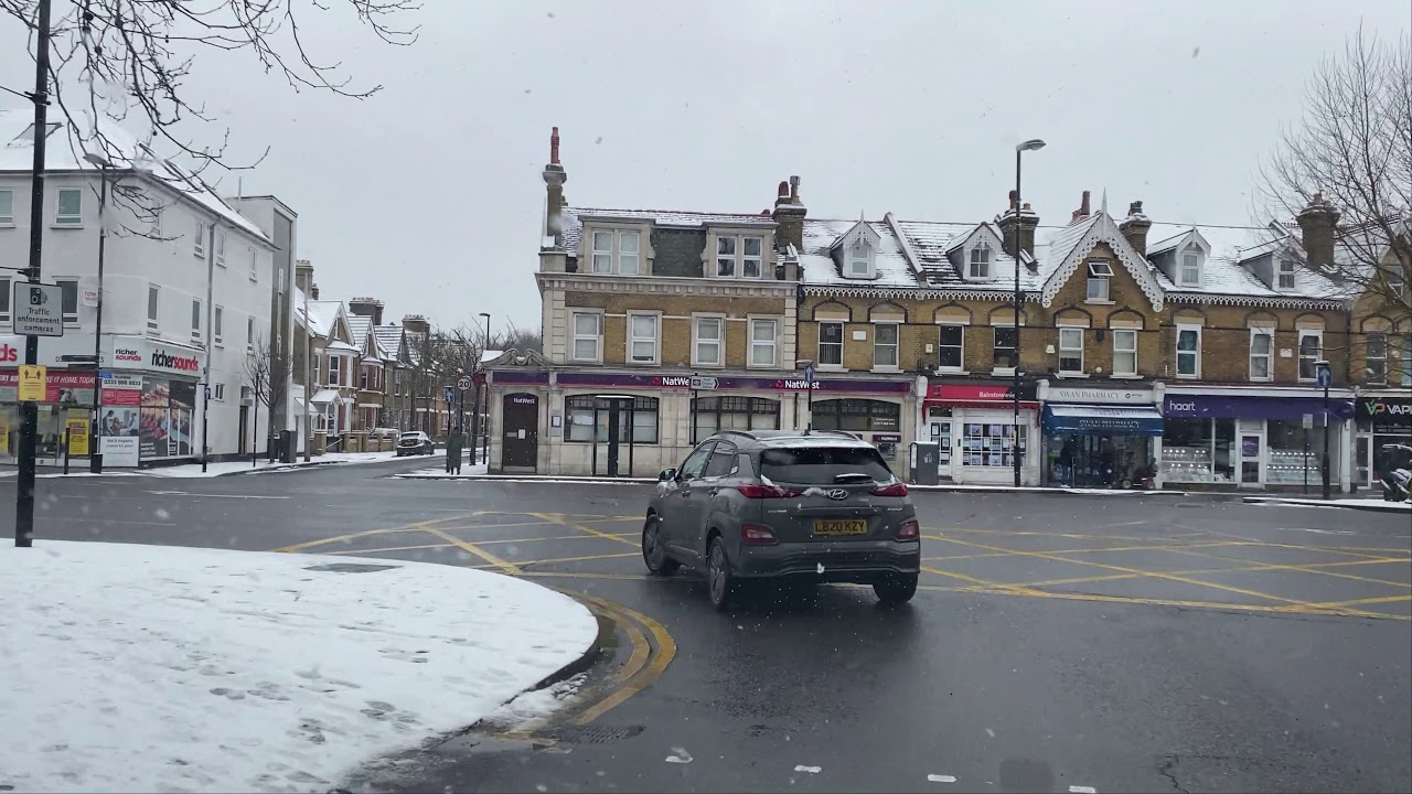 London Snow Drive 2021 | winters in London |  snowfall 2021 | city of shops | Part 2 | 4K VIDEO