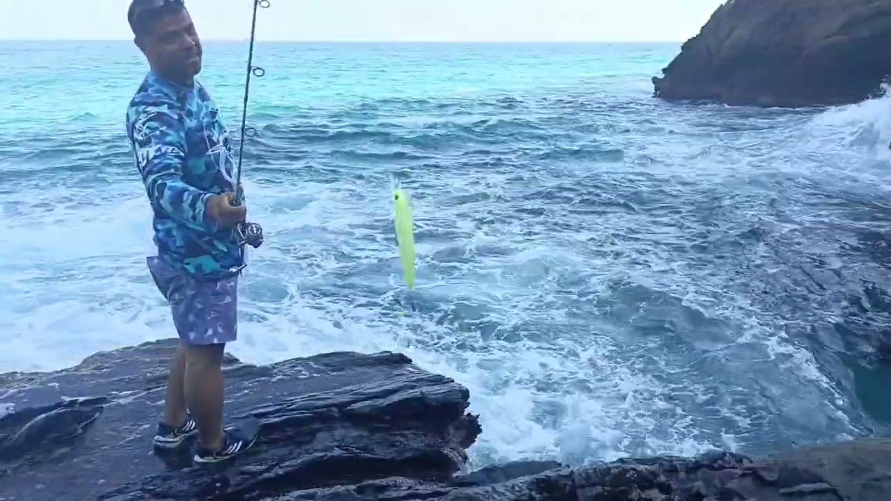 pescando en playa Juan Andrés, Aragua Venezuela 💥😎🎣 #playa #pesca #puravida
