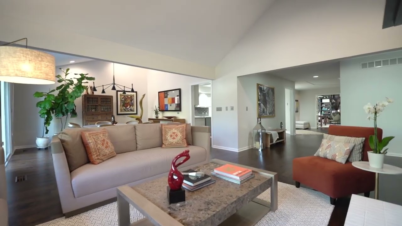 12 Chippenham Ct Rocky River OH 44116