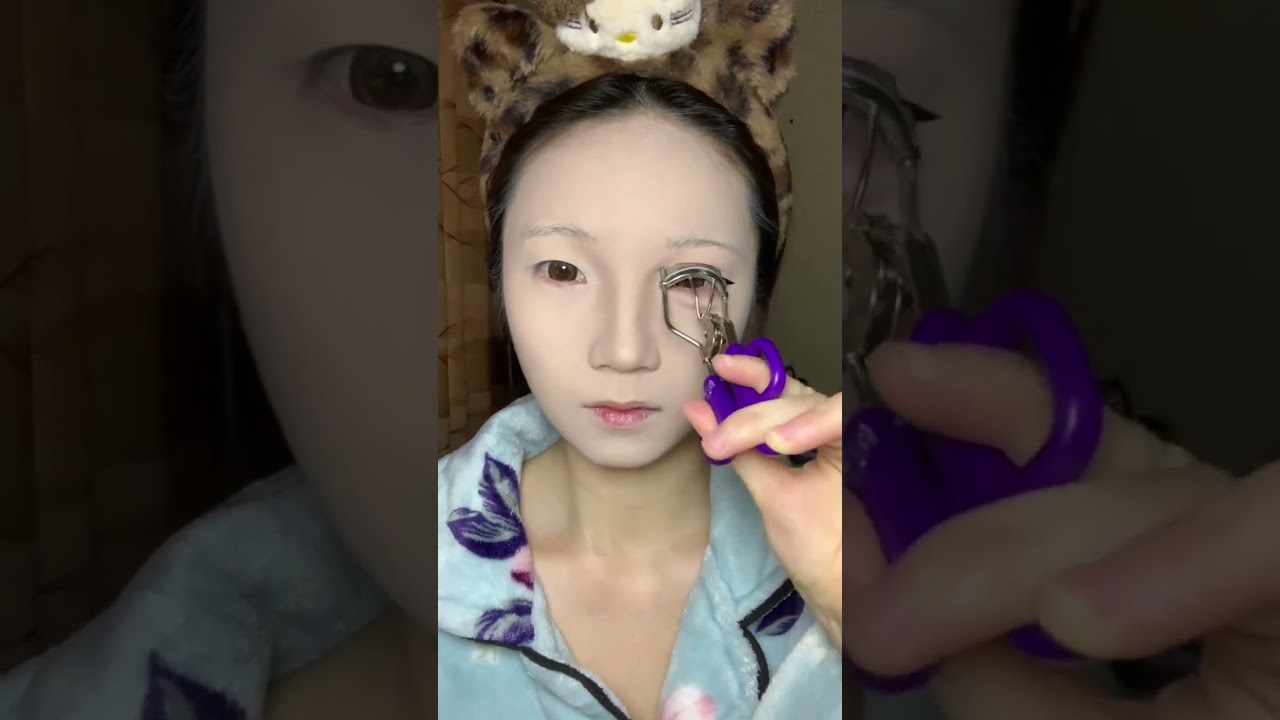 After watching the video I wonder who still doesn t know this internet-savvy and photogeni