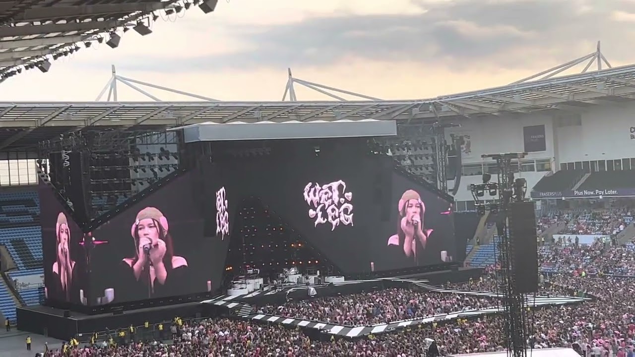 Wet Leg support for Harry Styles @ Coventry