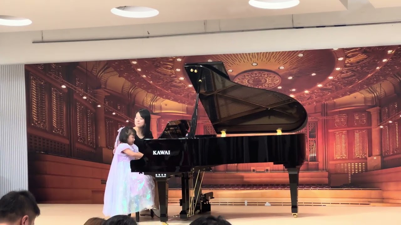 You want to build a snowman piano performance at KAWAI HONGKONG by HIMANI 2025