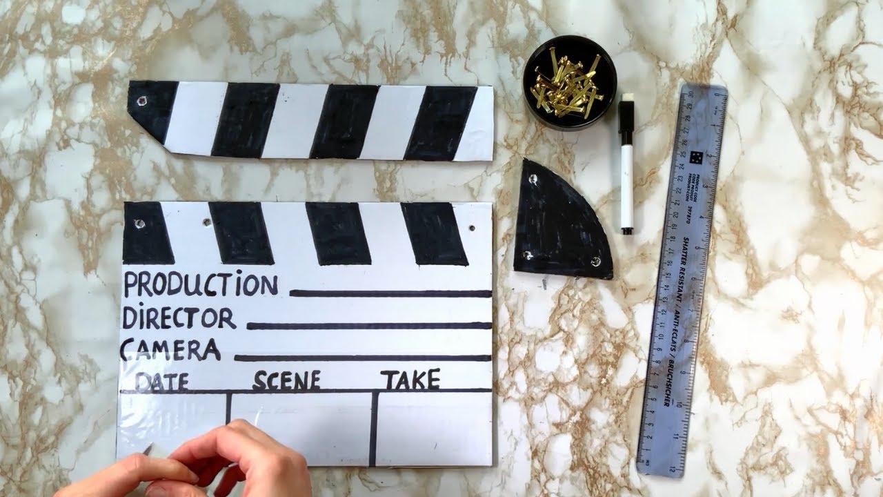 HOW TO MAKE A MOVIE CLAPPERBOARD DOOR SIGN - Cinemagic Dublin '21