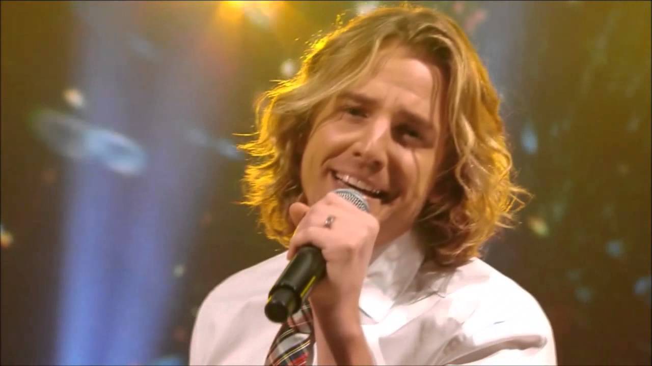Martin Rolinski med sin nya låt 