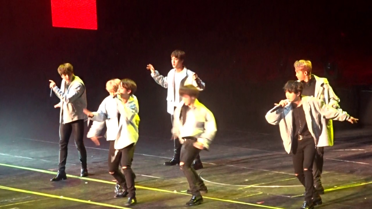Baepsae - BTS Newark 2017 WINGS Tour 170323