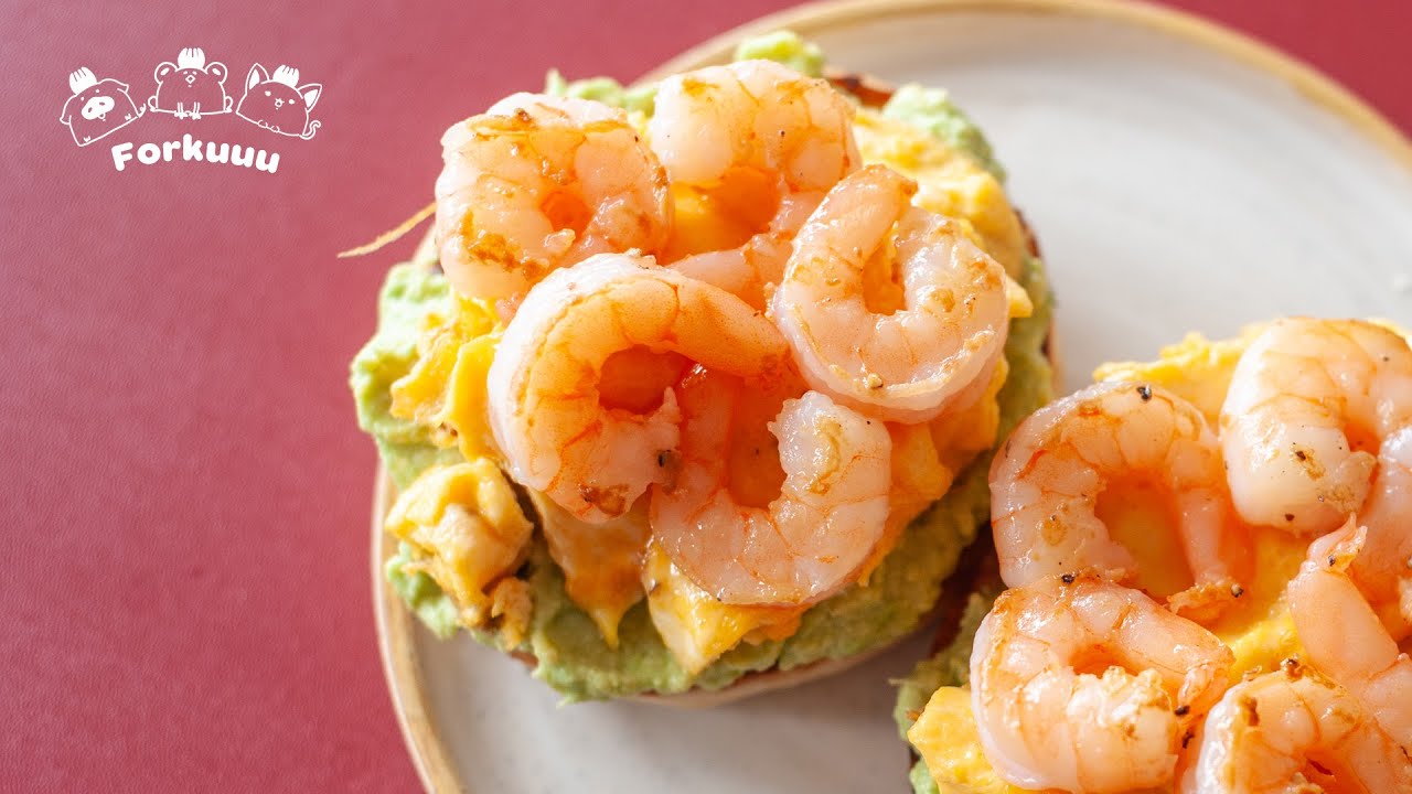 The ULTIMATE Breakfast Bagel: Creamy Avo, Prawns & Fluffy Eggs