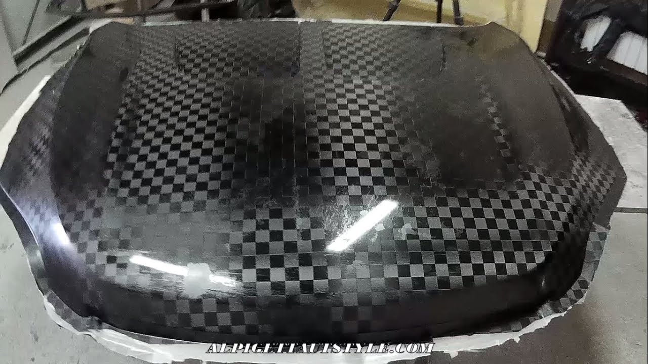 Карбон-Стеклопластиковый капот Toyota RAV4 -карбоновая часть/Custom Fiberglass Hood-carbon part