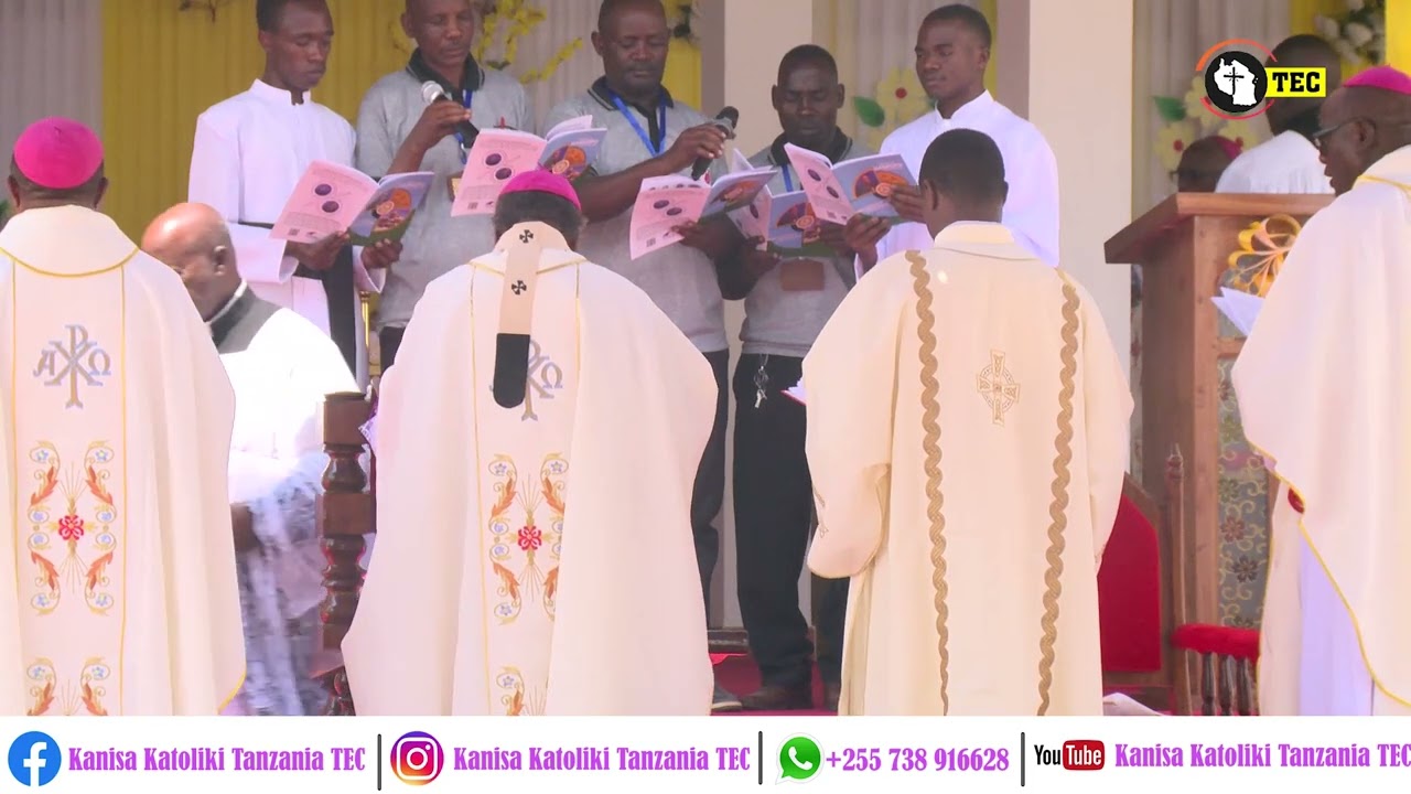 LITANIA YA WATAKATIFU WOTE ILIVYOIMBWA MISA YA KUSIMIKWA KWA ASKOFU MPYA KAHAMA